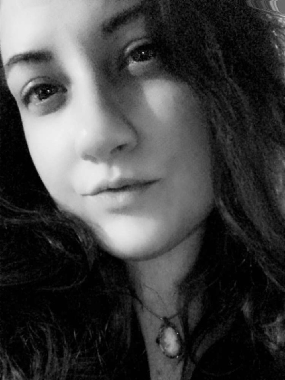 Meet your Posher, Alicia